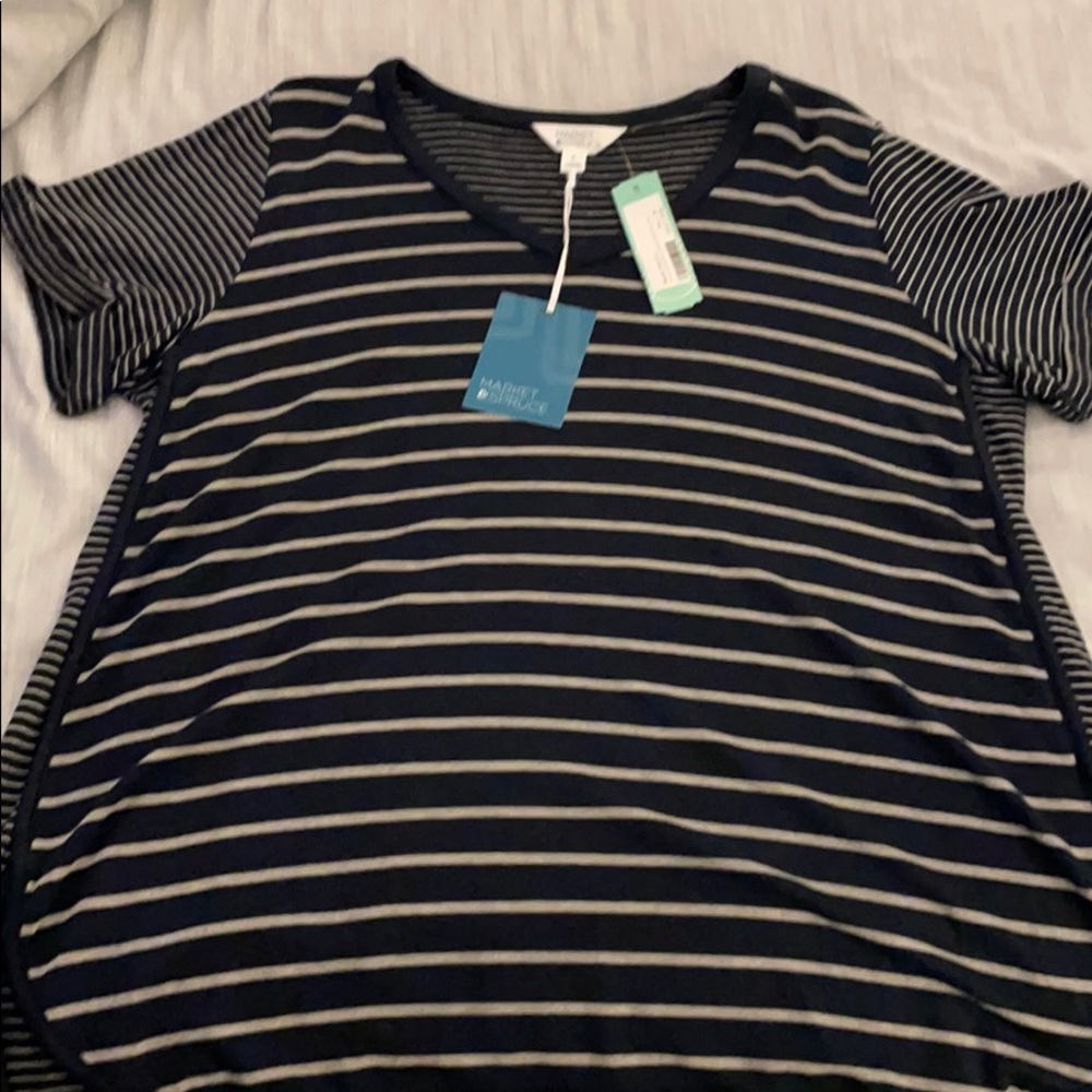 NWT stitch fix curved hem navy/grey shirt